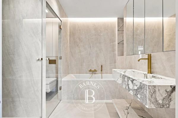 Paris 8ème, Appartement 3 Chambres -  107 m² à vendre