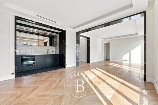 Paris 8ème, Appartement 3 Chambres -  107 m² à vendre