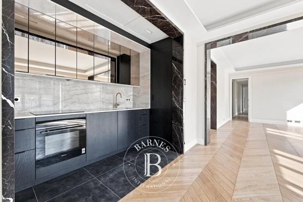 Paris 8ème, Appartement 3 Chambres -  107 m² à vendre