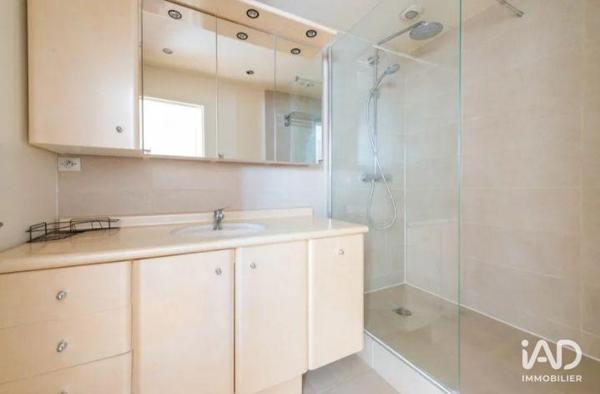 Appartement à vendre 3 pièces 76 m² Courbevoie