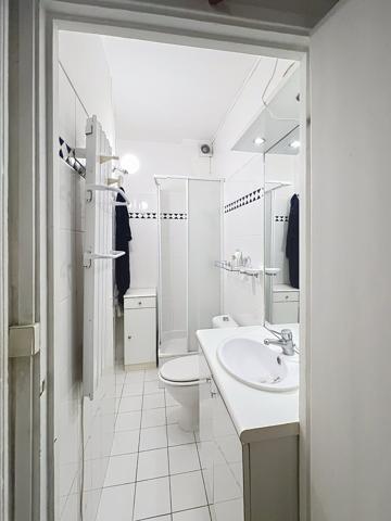 Paris (75006) au calme sur cour arborée