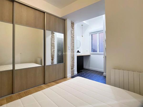 Location                                                      Appartement
                        
                     2 pièces                      35 m2                     à Gaillac