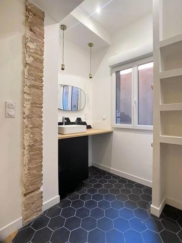 Location                                                      Appartement
                        
                     2 pièces                      35 m2                     à Gaillac