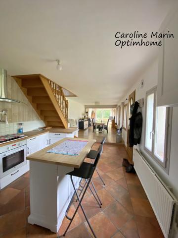 Proche de Routot, dans un village paisible cette normande ayant beacoup de charme vous attend