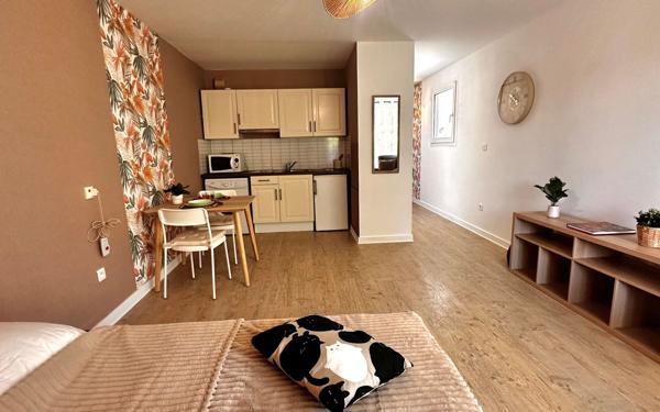 Appartement à vendre    1 pièce •  Brest