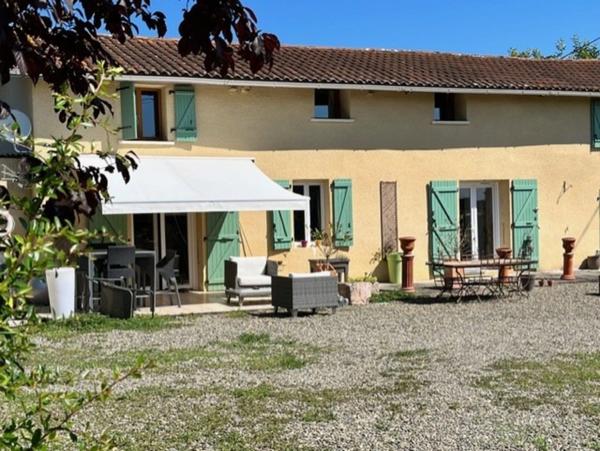 PLAISANCE (32) proche ;Belle MAISON DE CAMPAGNE XIX de 120m2 environ SANS TRAVAUX, lumineuse, sur un terrain arboré et potager de 2200m2 clos