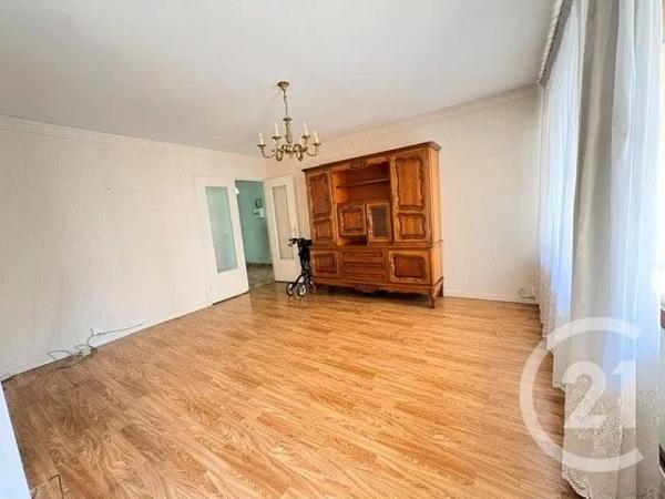 Appartement T4 à vendre  4 pièces - 76,59 m 2   BOURG EN BRESSE  - 01