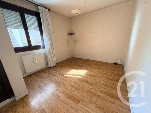 Appartement T4 à vendre  4 pièces - 76,59 m 2   BOURG EN BRESSE  - 01