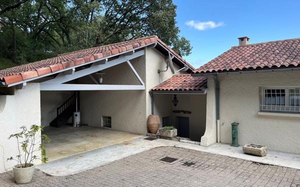 Maison à vendre    5 pièces • 198 m2 Auch