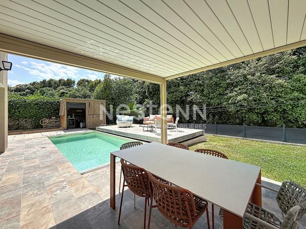 Villa Grasse, Saint-Jacques, 6 pièce(s), 4 Chambres 128 m2, 843 m2 de terrain avec piscine, terrain de pétanque.