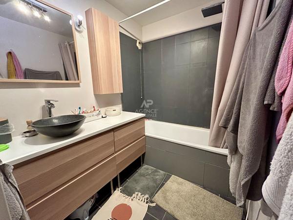 Appartement 3 pièce(s) 63 m2 €254 000 ** - Référence 8926