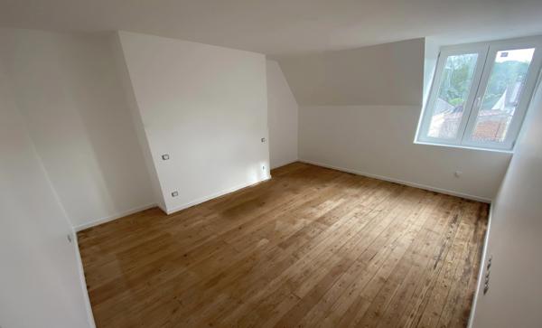 Magnifique maison rénovée à CLAIROIX 8 pièces.