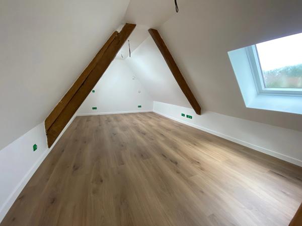 Magnifique maison rénovée à CLAIROIX 8 pièces.