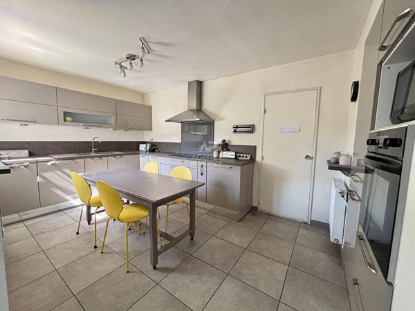 Maison 6 pièces à vendre à Cergy - Secteur Préfecture - Rare sur le marché 380 000 € **  - Référence  11295