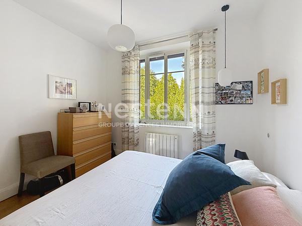 Grande Maison Familiale Individuelle avec 4 chambres Annexes sur grand Terrain - 69500 BRON