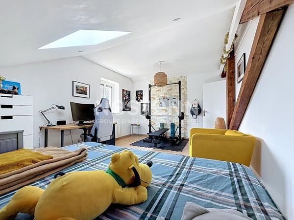Grande Maison Familiale Individuelle avec 4 chambres Annexes sur grand Terrain - 69500 BRON
