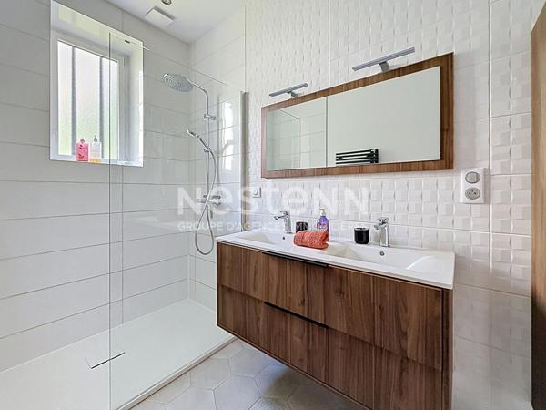 Grande Maison Familiale Individuelle avec 4 chambres Annexes sur grand Terrain - 69500 BRON
