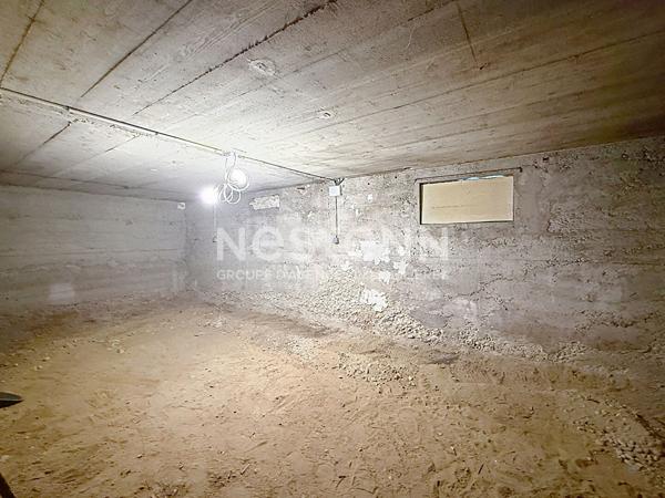 Grande Maison Familiale Individuelle avec 4 chambres Annexes sur grand Terrain - 69500 BRON