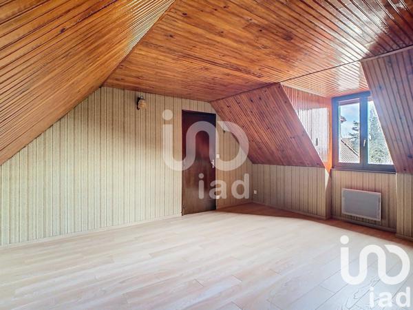 Maison traditionnelle 9 pièces de 272 m² à Montmirail (51210)