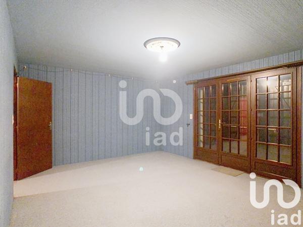 Maison traditionnelle 9 pièces de 272 m² à Montmirail (51210)