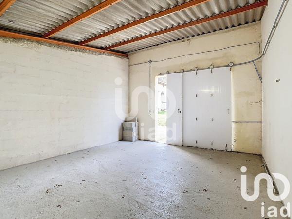 Maison traditionnelle 9 pièces de 272 m² à Montmirail (51210)