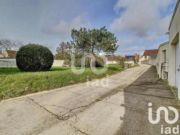 Maison traditionnelle 9 pièces de 272 m² à Montmirail (51210)