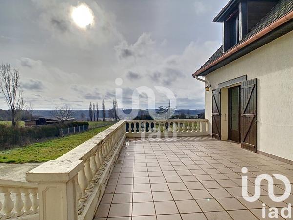 Maison traditionnelle 9 pièces de 272 m² à Montmirail (51210)