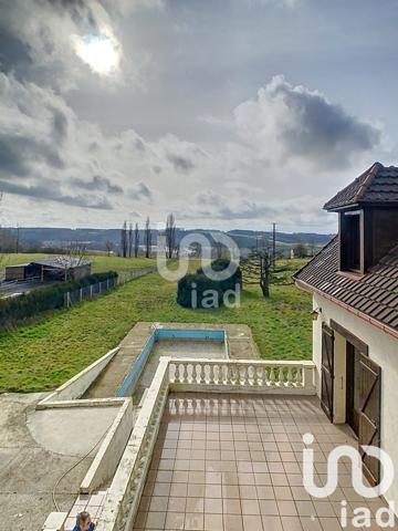 Maison traditionnelle 9 pièces de 272 m² à Montmirail (51210)