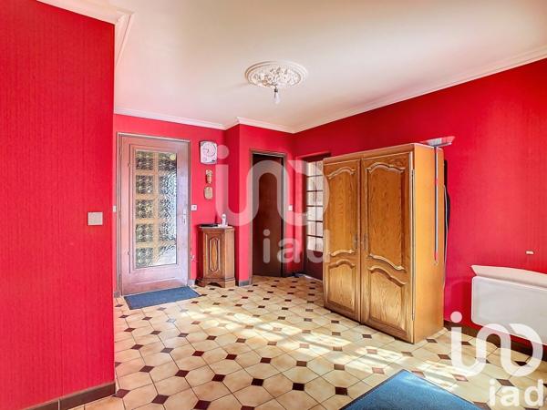 Maison traditionnelle 9 pièces de 272 m² à Montmirail (51210)