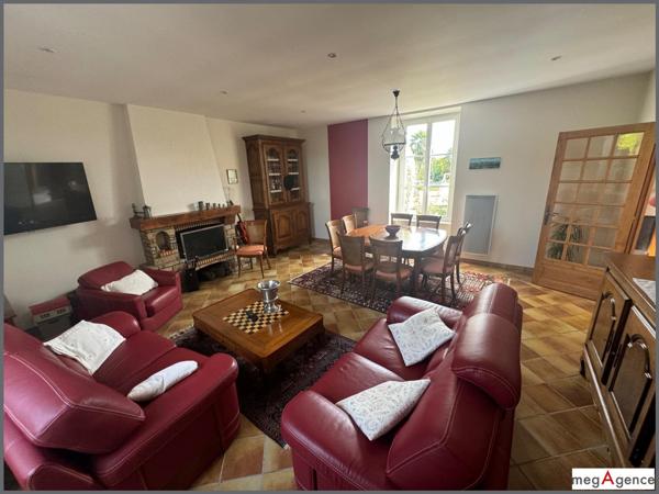 Maison à Dol-de-Bretagne, 35120 - 8 pièces 358m²