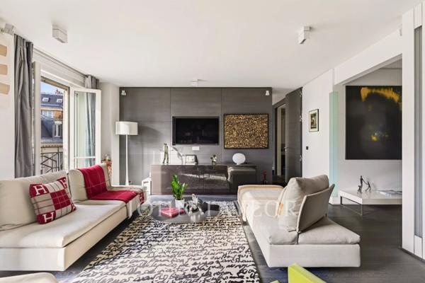 Élégant pied-à-terre rénové – Jardin du Luxembourg