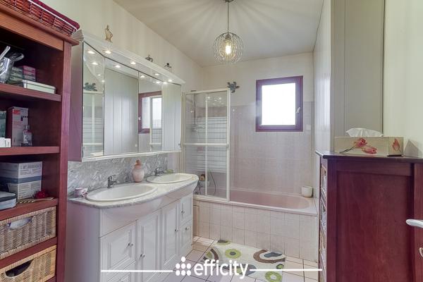 Maison 7 pièces - 158 m² Exclusivité efficity