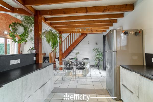 Maison 7 pièces - 158 m² Exclusivité efficity