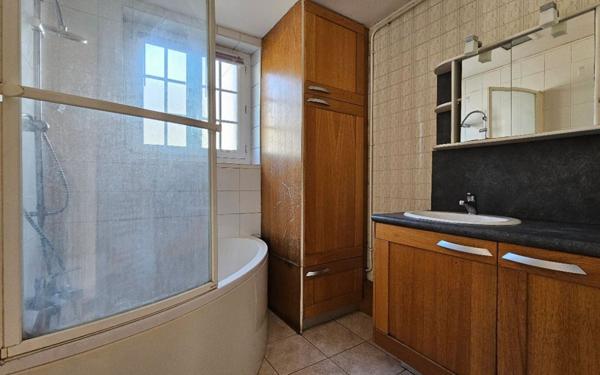 Maison à vendre    5 pièces •  Saint-Marcel