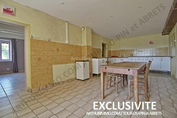 Vente Maison 6 pièces 136 m2 à La Tour-du-Pin