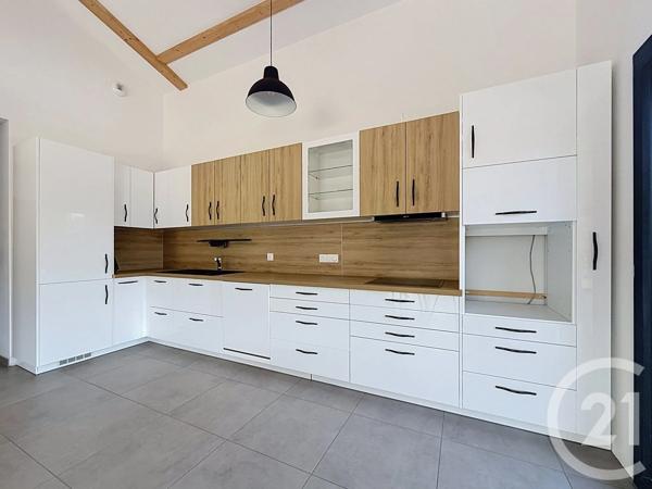 Appartement F4 à vendre  5 pièces - 104,68 m 2   TANINGES  - 74