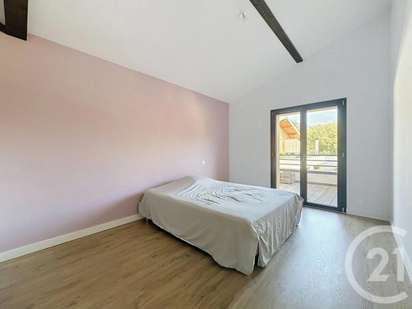 Appartement F4 à vendre  5 pièces - 104,68 m 2   TANINGES  - 74