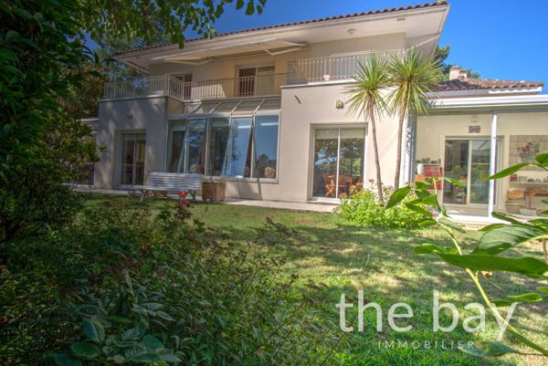 Gujan-Mestras (33470) Villa d’exception sur le Golf de Gujan-Mestras