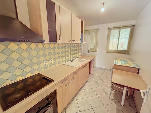 Toulon Ouest Appartement T3 de 52.35 m² balcon et cave