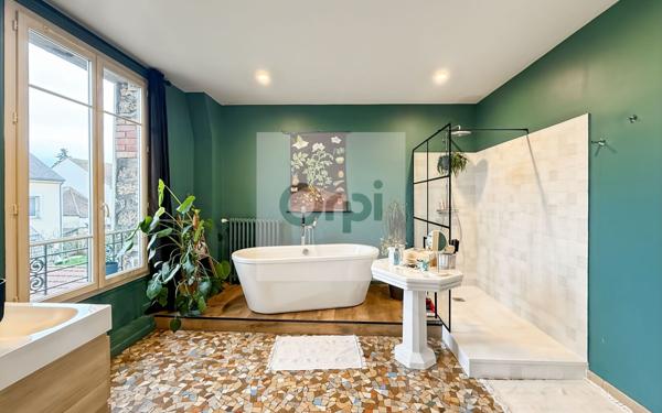 Maison à vendre    7 pièces • 183 m2 Argenteuil