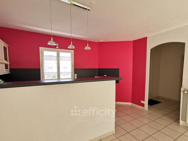Maison
         5 pièces
        - 107 m² 285 000 € *