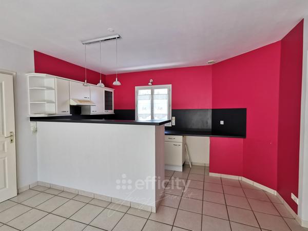 Maison
         5 pièces
        - 107 m² 285 000 € *