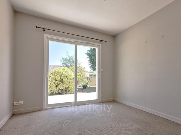 Maison
         5 pièces
        - 107 m² 285 000 € *