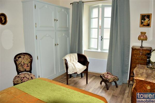 Lot de 2 appartements avec potentiel d’aménagement – Place principale