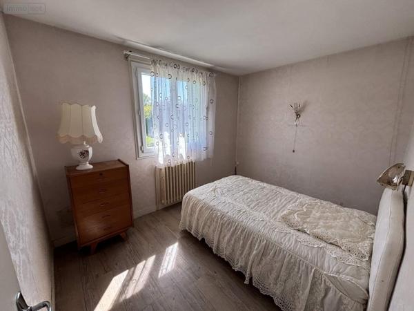 Maison à vendre à Bessé-sur-Braye dans la Sarthe (72310), ref : 101/1952