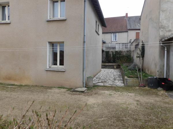 À vendre – Maison rénovée de 141 m² habitables Commentry (03600)