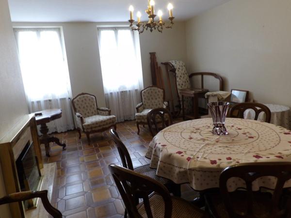 À vendre – Maison rénovée de 141 m² habitables Commentry (03600)