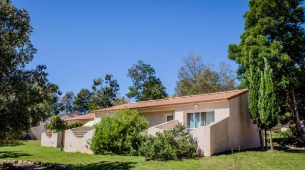 INVESTISSEMENT LOCATIF – SARI-SOLENZARA – Résidence de Tourisme Lisa Maria – 3,07% de rentabilité