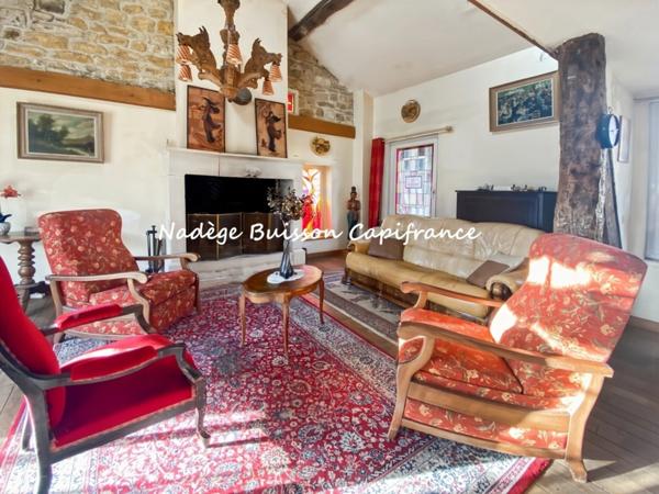 Maison en colombage de 10 pièces avec appartement de 3 pièces et local à aménager Dives-sur-Mer
