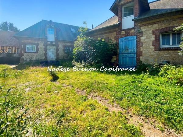 Maison en colombage de 10 pièces avec appartement de 3 pièces et local à aménager Dives-sur-Mer